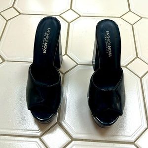 Size 7.5 Chunky Black Heel